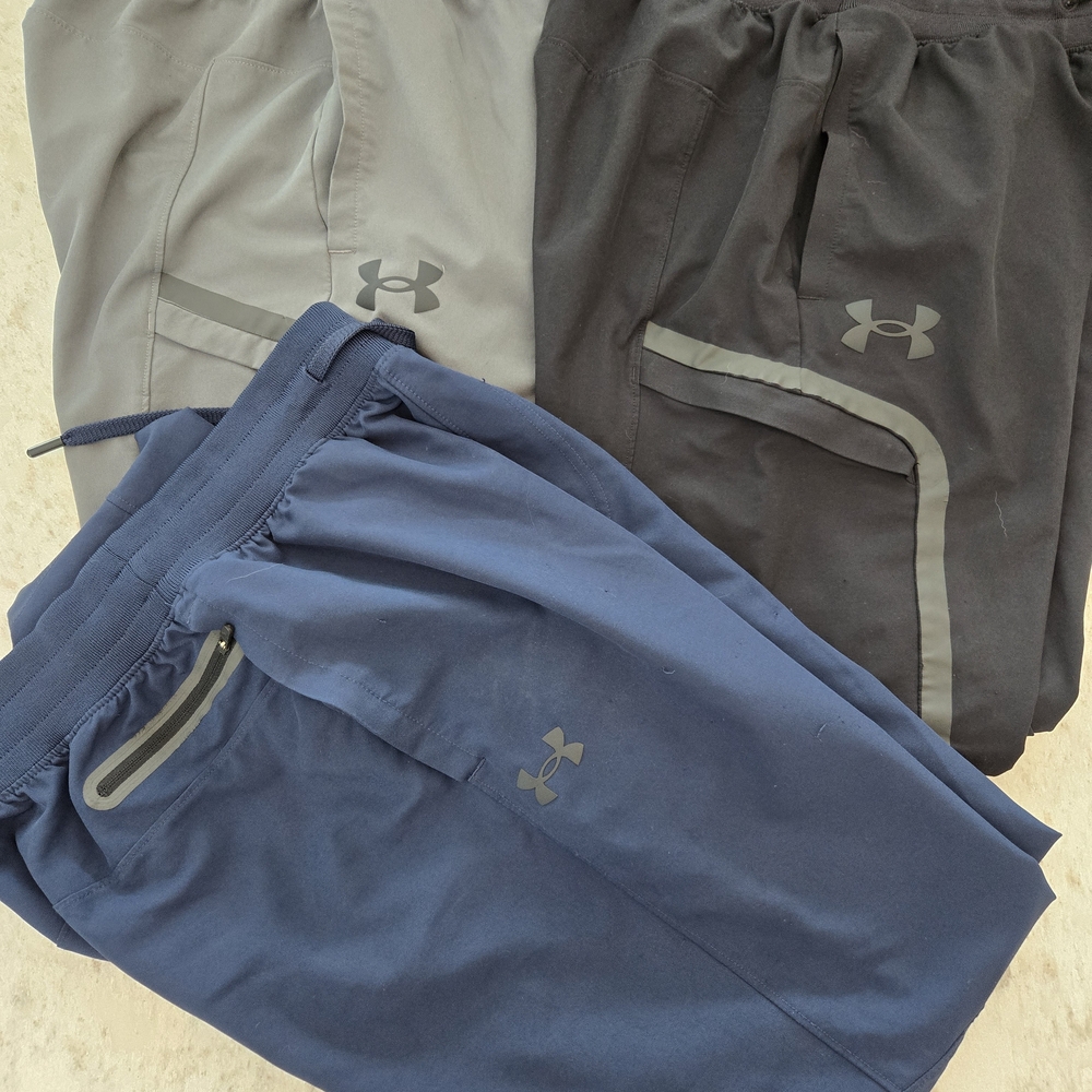 Men's Size Small. Under Armour Performance Pants Set in Gray, Black, and Navy